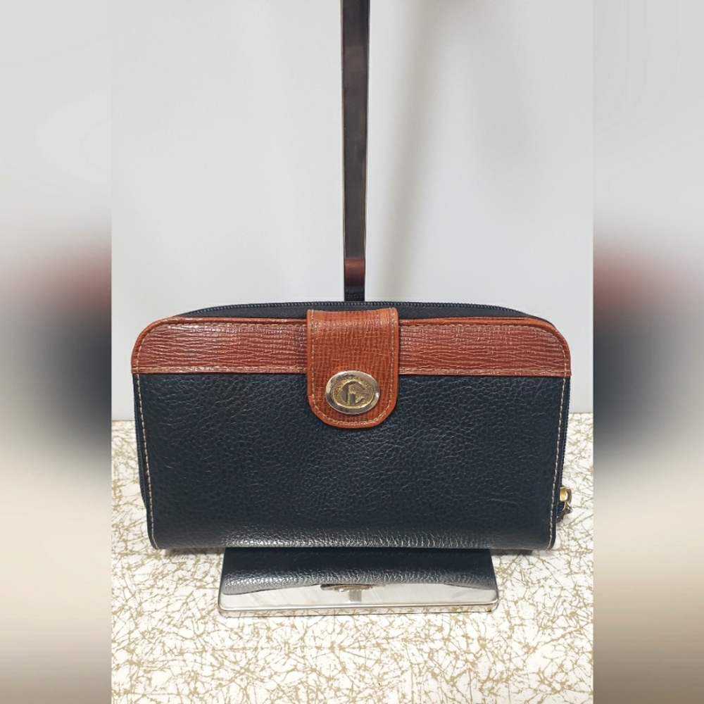 Vintage Leather Zip Around Wallet